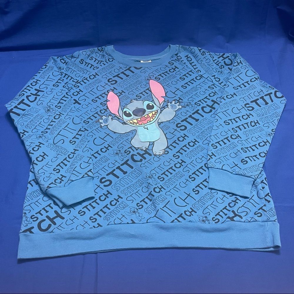 Disney STITCH Sweater L ( 11/13)